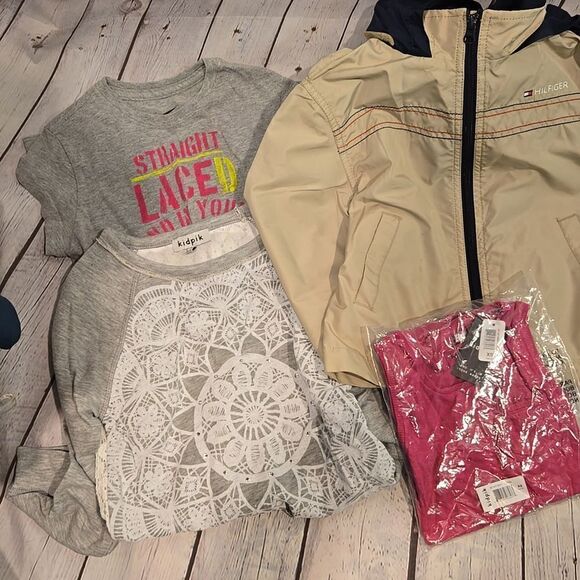 Children's Fashion Set - Jacket, Tops, Skirt - Picture 2 of 5